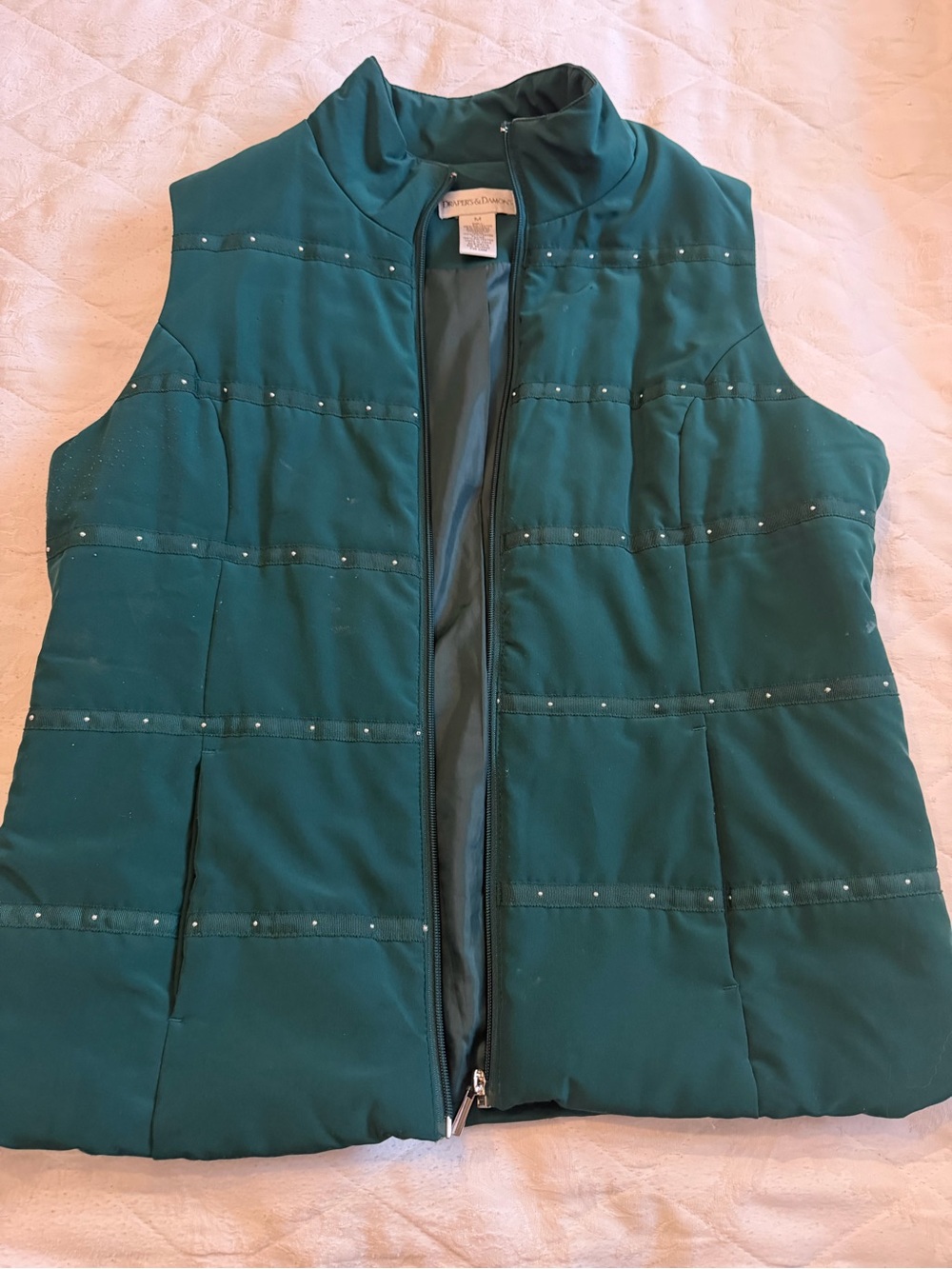 Women’s Quilted Sleeveless Vest - green size medium